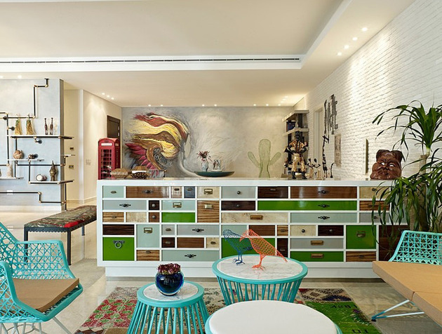 e24fb__eclectic-interior-splashed-in-colorful-furniture-and-art-5-thumb-630xauto-43857.jpg