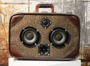 case-of-bass-vintage-suitcase-boombox-6.jpg