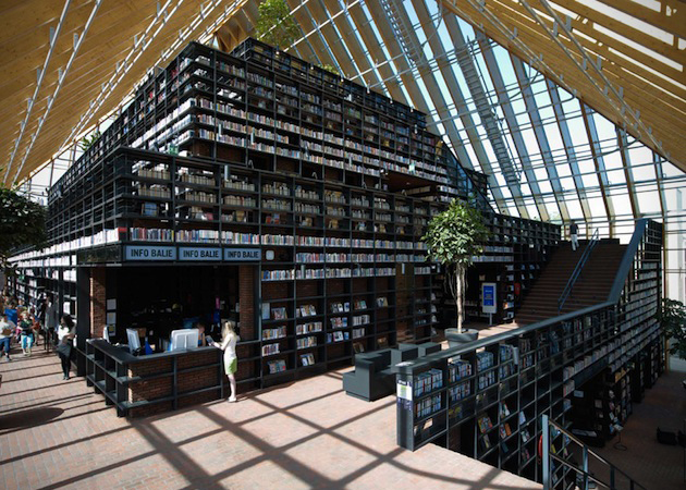 book-mountain-library-in-netherlands-2.jpg