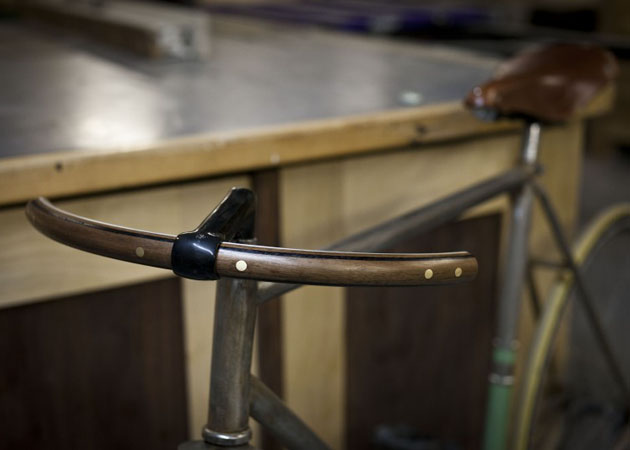 handcrafted-wooden-bicycle-handlebars-6.jpg