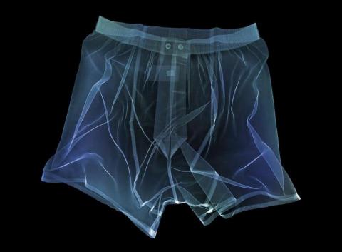 x-ray-photography-nick-veasey-chicquero-underwear.jpg