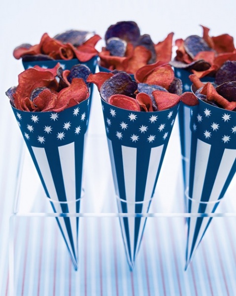 4th-of-july-photography-chicquero-paper-cones.jpg