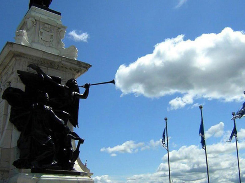 statue-cloud-perfect-timing.jpg