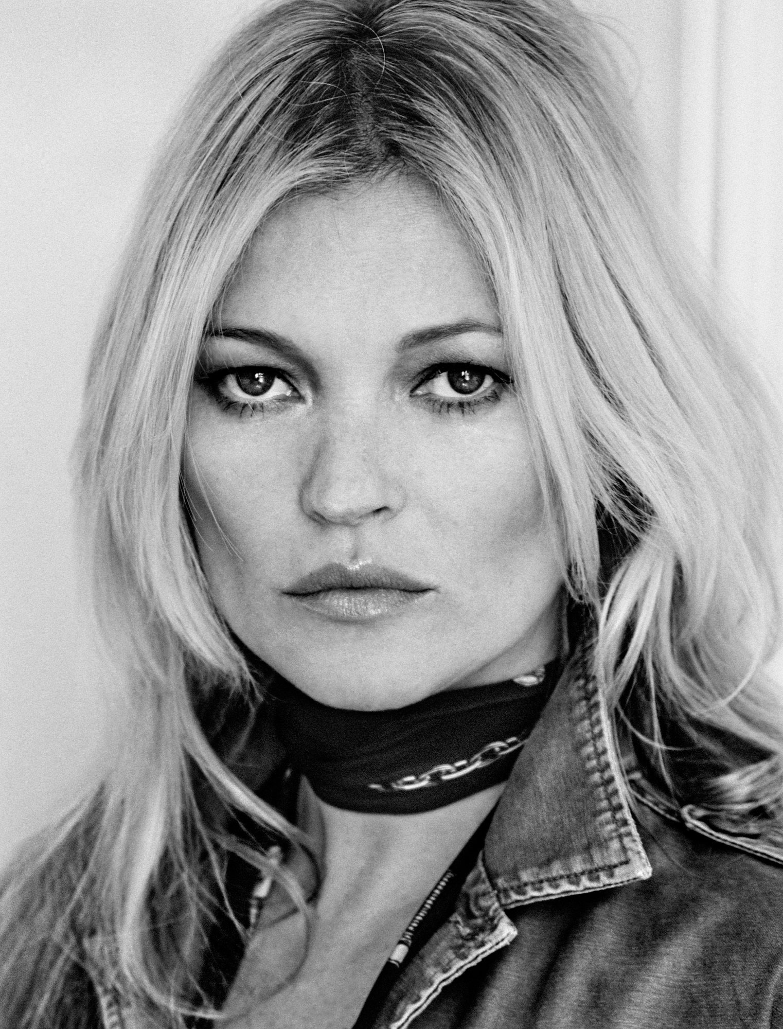 kate-moss-by-chris-colls-for-the-edit-june-2016-4.jpg